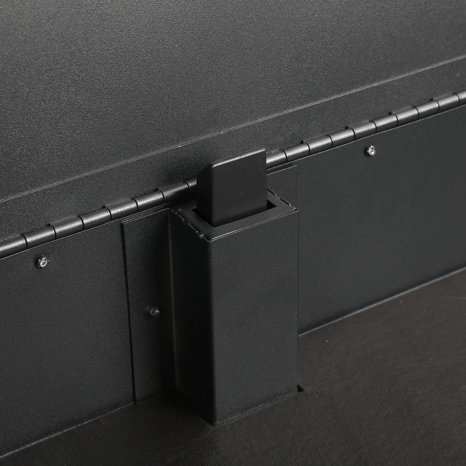 Kobalt Tool 3-Drawer Chest Steel X 30.5-In W 37.5-In H Top (Black) 14 Kobalt Tool 3-Drawer Chest Steel X 30.5-In W 37.5-In H Top (Black) - Image 12