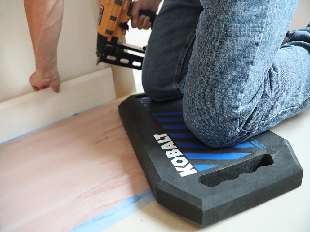 Kobalt Kneeling Pad Kneeling Pad Foam X 23.5-In 11.5-In Black 5 Kobalt Kneeling Pad Kneeling Pad Foam X 23.5-In 11.5-In Black - Image 3