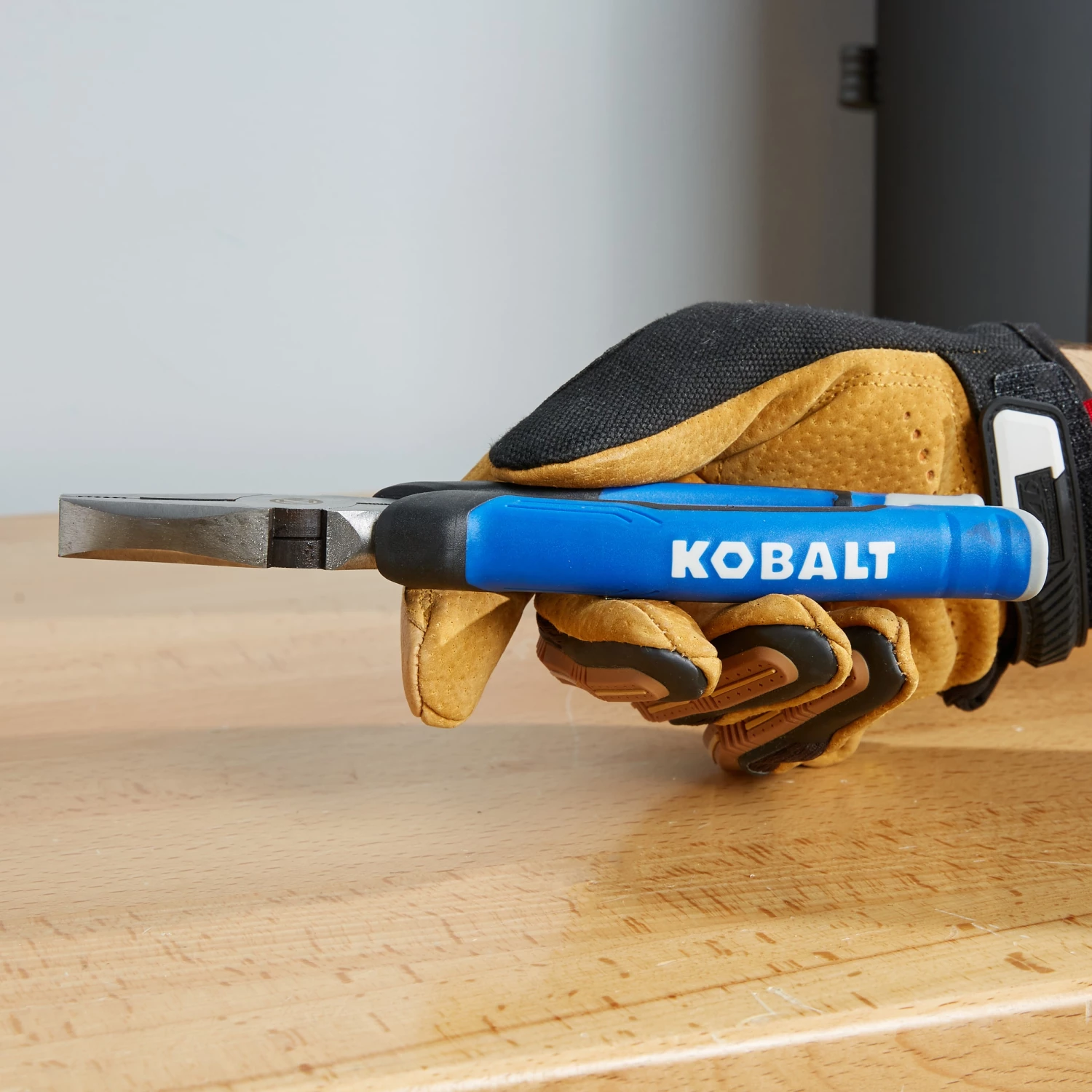 Kobalt Linesman Pliers Cutter 7-In Electrical Wire 4 Kobalt Linesman Pliers Cutter 7-In Electrical Wire - Image 2