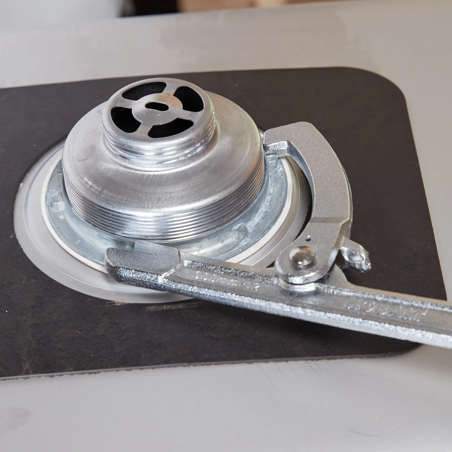 Kobalt Lock-Nut Wrench 12-In Specialty Plumbing 4 Kobalt Lock-Nut Wrench 12-In Specialty Plumbing - Image 2