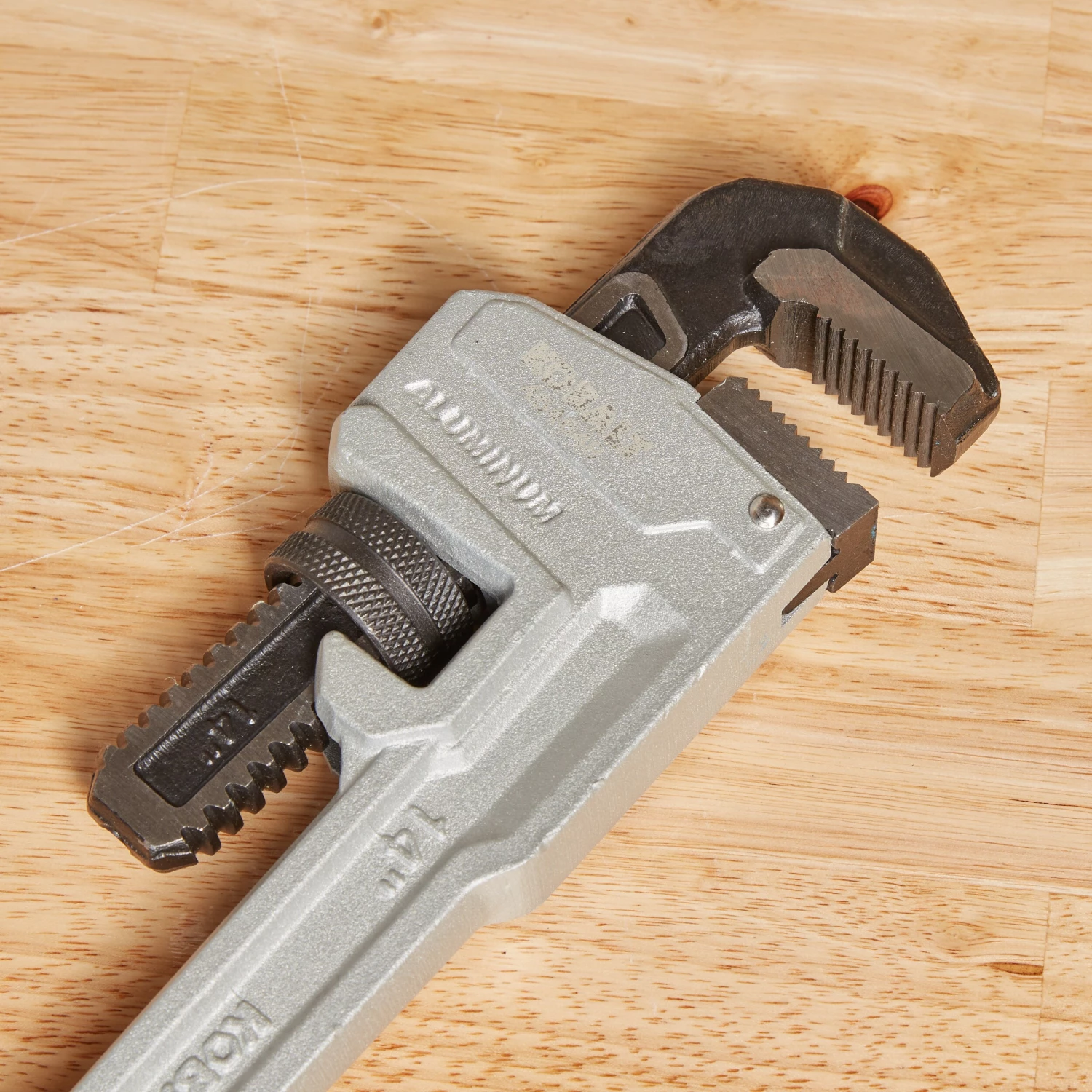 Kobalt Pipe Wrench Aluminum 14-In 6 Kobalt Pipe Wrench Aluminum 14-In - Image 4