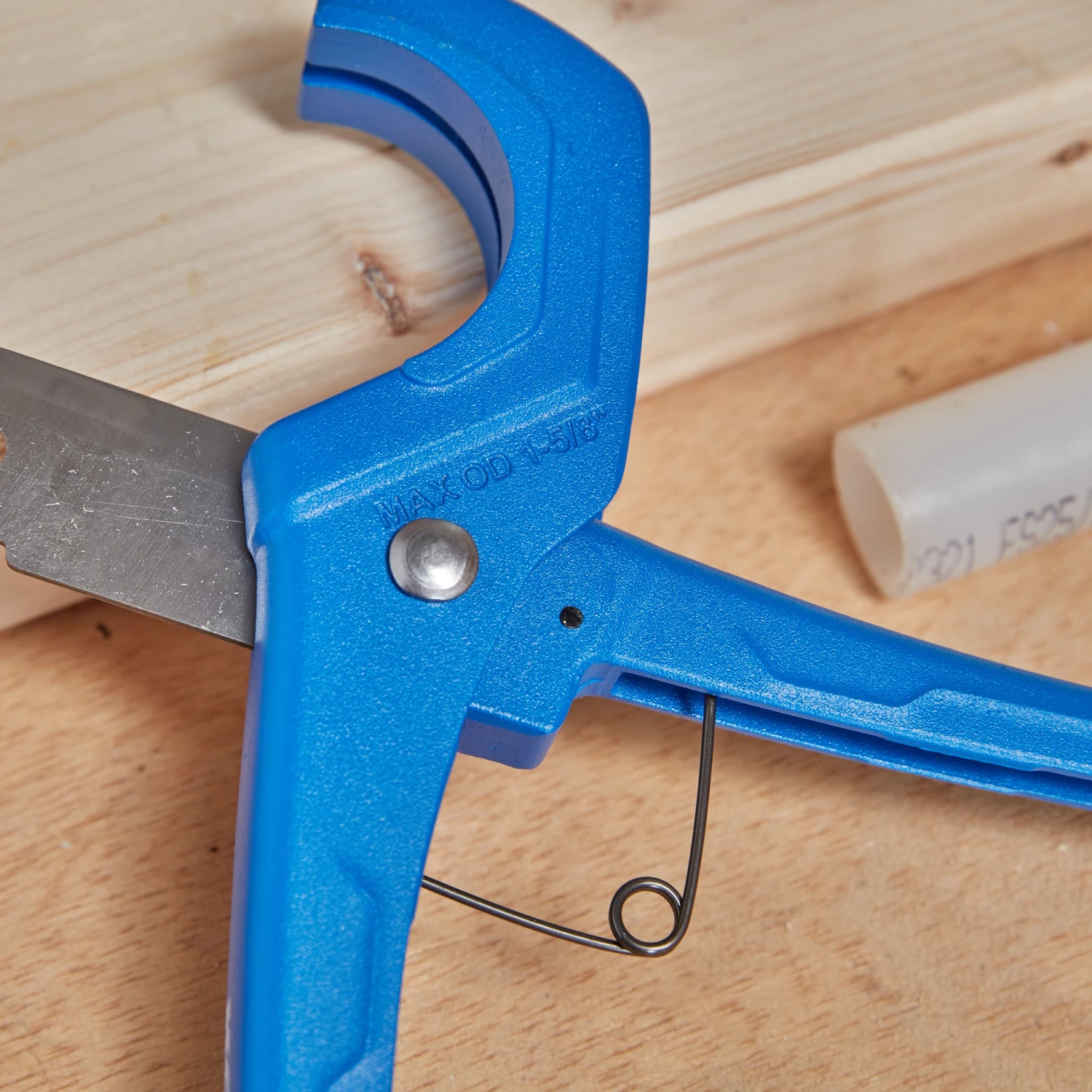 Kobalt Tube Pipe Cutter Poly 1-1/4-In 5 Kobalt Tube Pipe Cutter Poly 1-1/4-In - Image 4